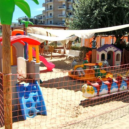 Hotel Paris Resort Bellaria – Igea Marina Kültér fotó