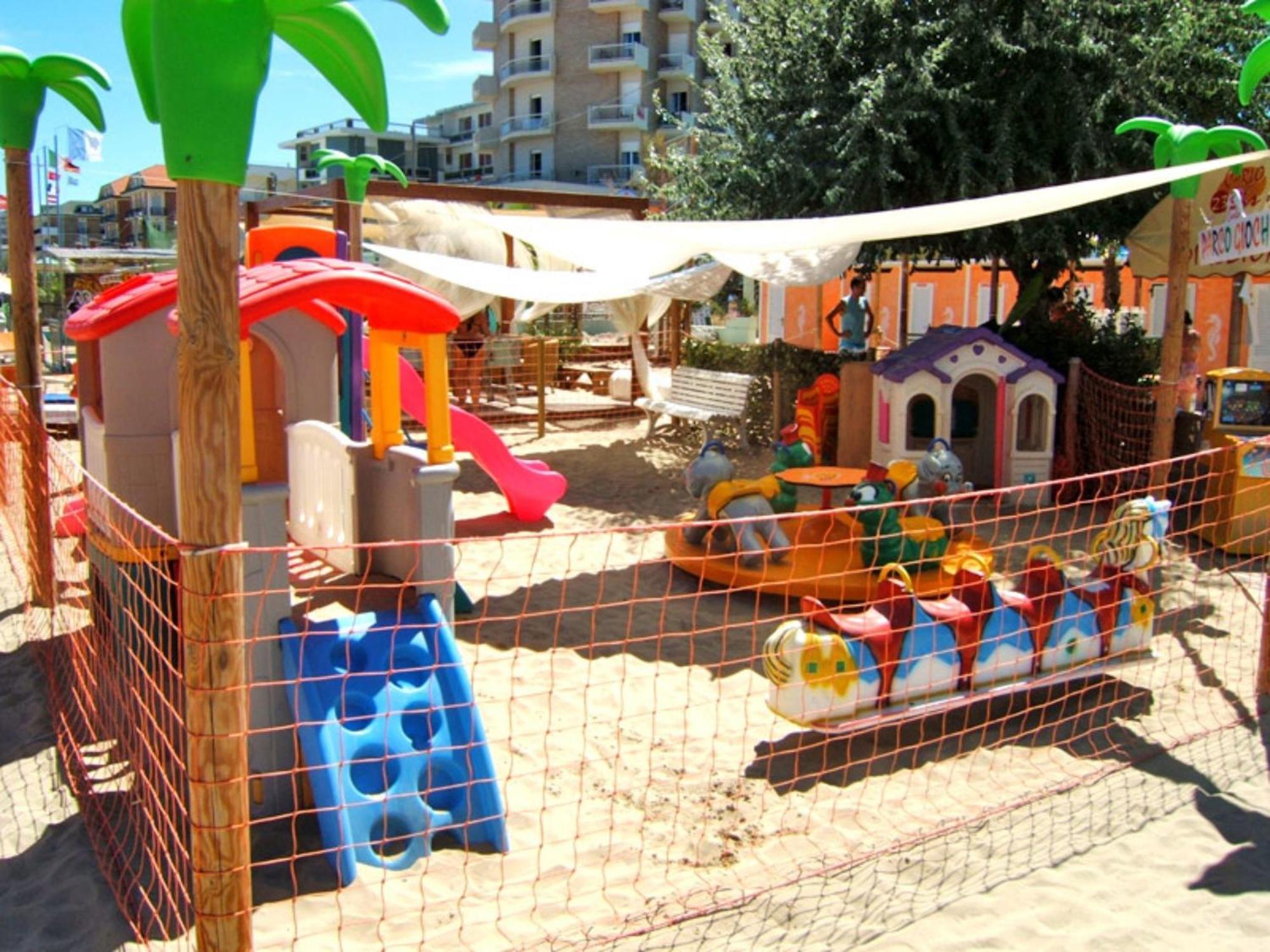 Hotel Paris Resort Bellaria – Igea Marina Kültér fotó