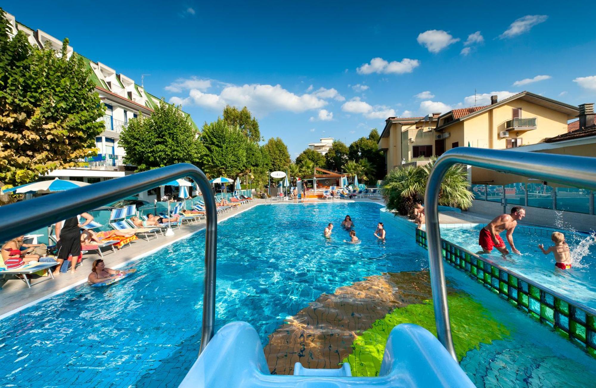 Hotel Paris Resort Bellaria – Igea Marina Kültér fotó