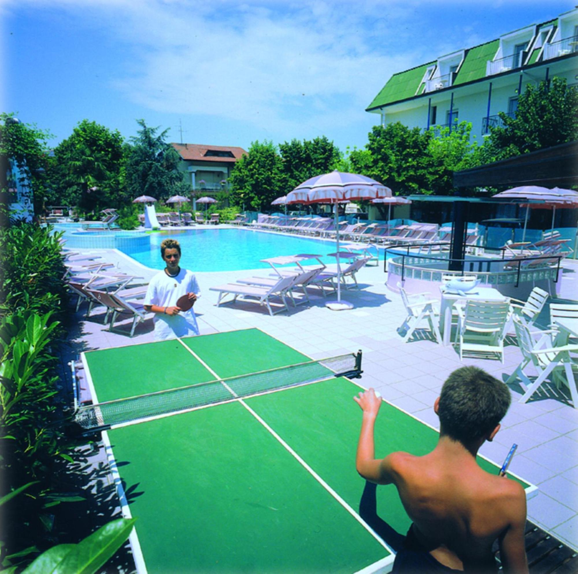 Hotel Paris Resort Bellaria – Igea Marina Kültér fotó