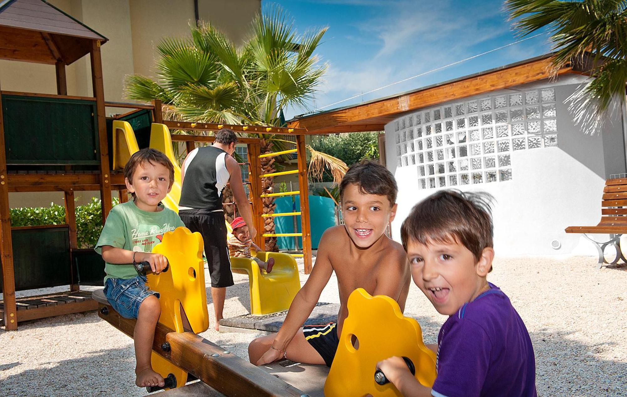 Hotel Paris Resort Bellaria – Igea Marina Kültér fotó