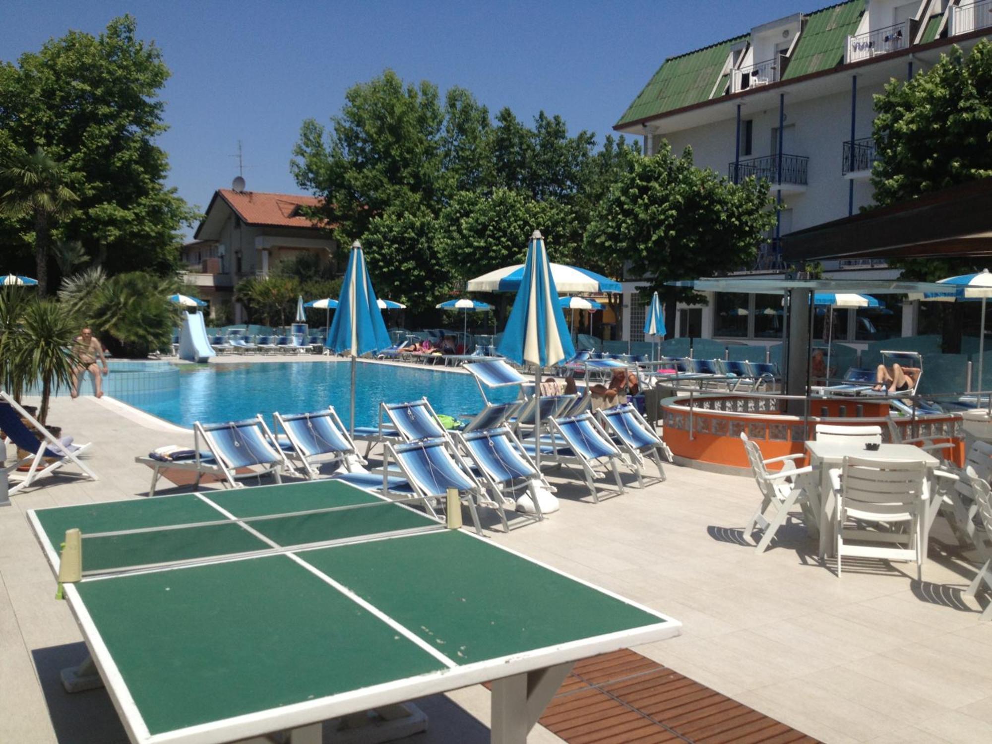 Hotel Paris Resort Bellaria – Igea Marina Kültér fotó