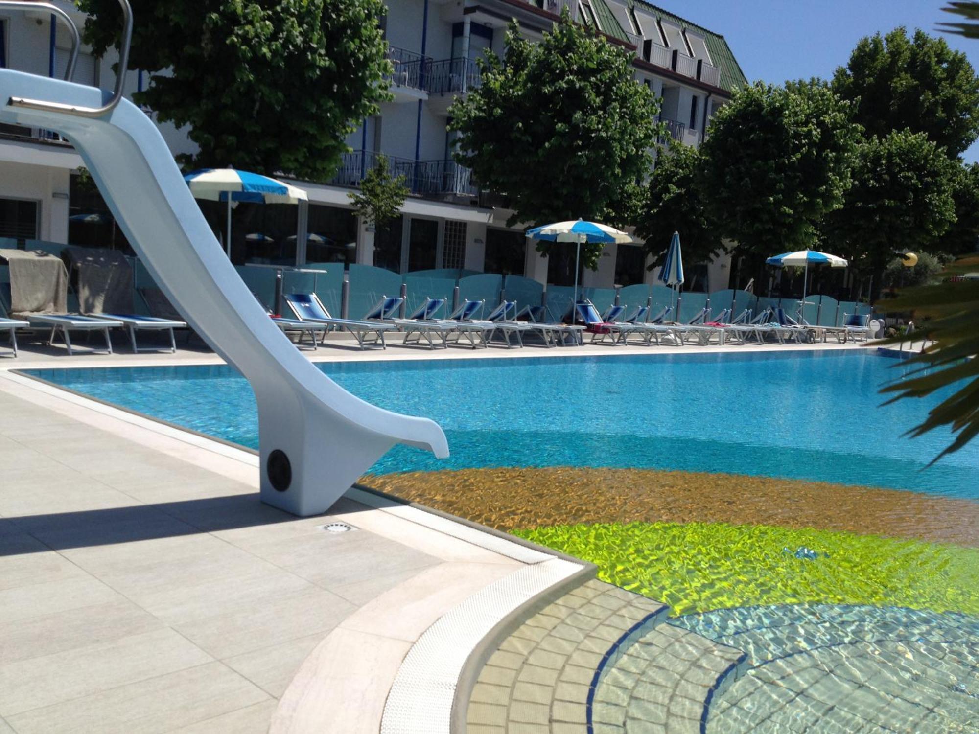 Hotel Paris Resort Bellaria – Igea Marina Kültér fotó