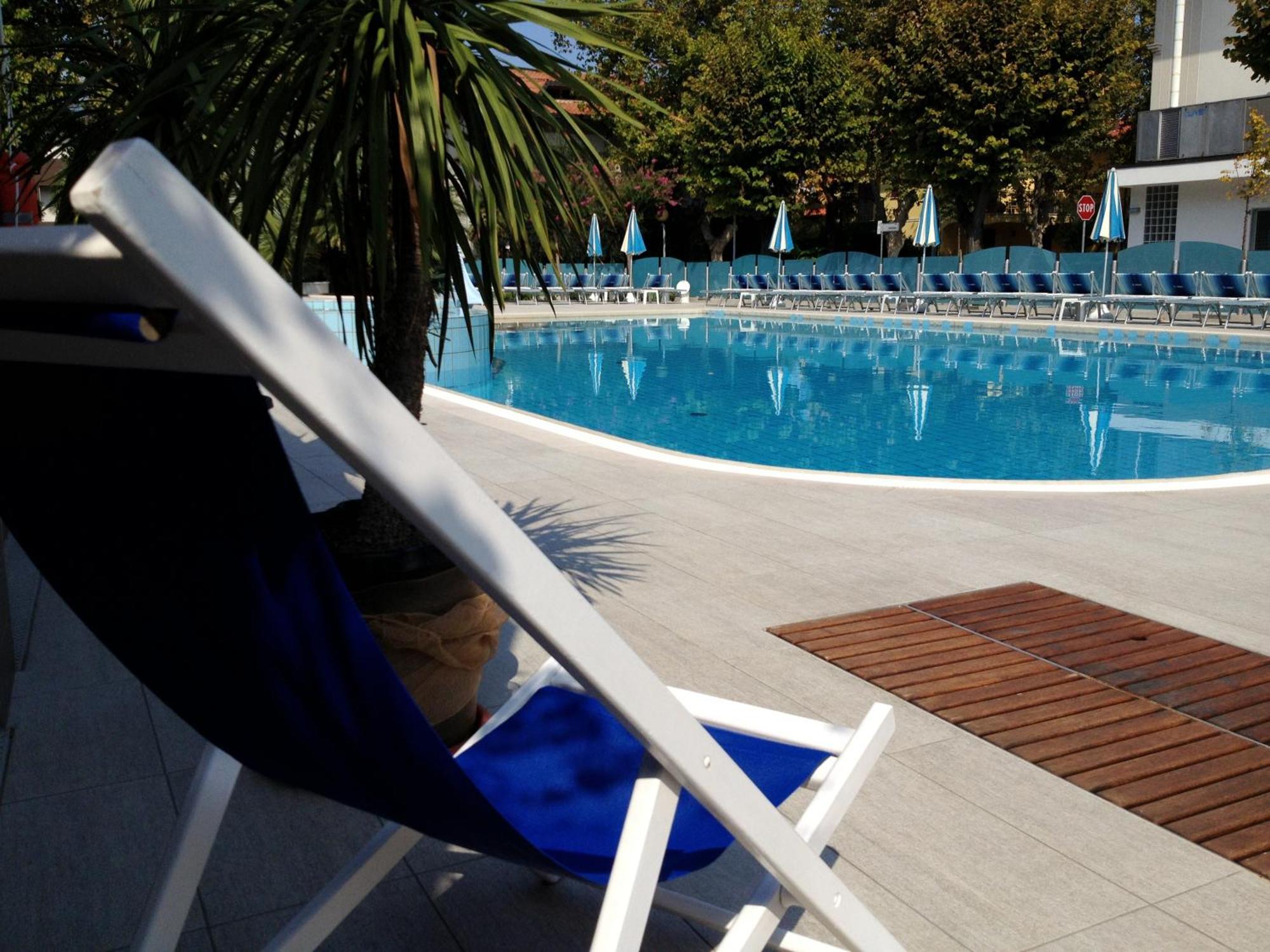 Hotel Paris Resort Bellaria – Igea Marina Kültér fotó